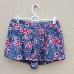 Floral short